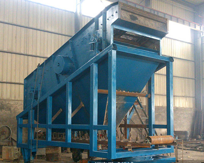 塊礦振動(dòng)篩真機(jī)照片