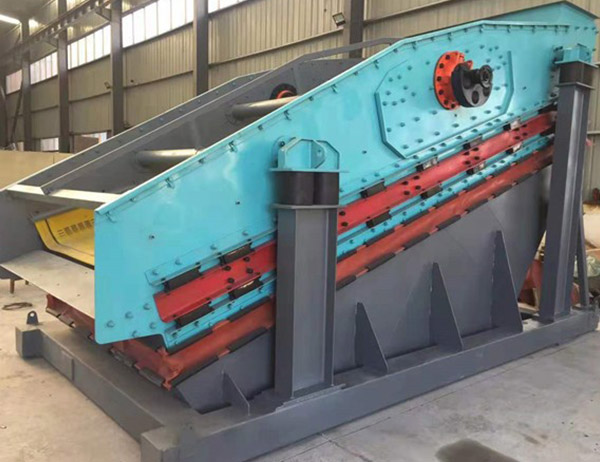 耐火骨料使用方搖篩效果好還是復(fù)振微粉篩好！