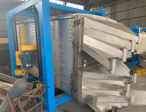 內(nèi)蒙古大型方形搖擺篩多少錢，當(dāng)?shù)赜泄╀N點嗎？