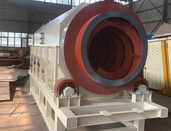 滾軸篩砂機(jī)主要用來篩分原砂的，抗沖擊力強(qiáng)