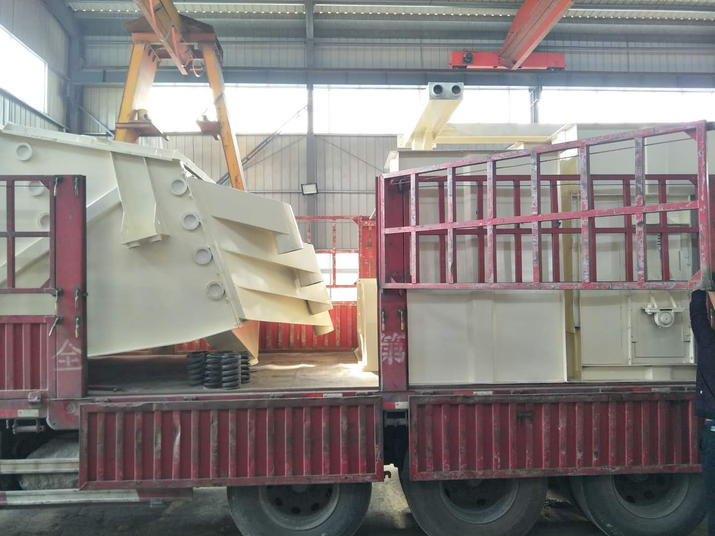 山東王經(jīng)理概率篩、斗式提升機(jī)發(fā)貨了請注意查收