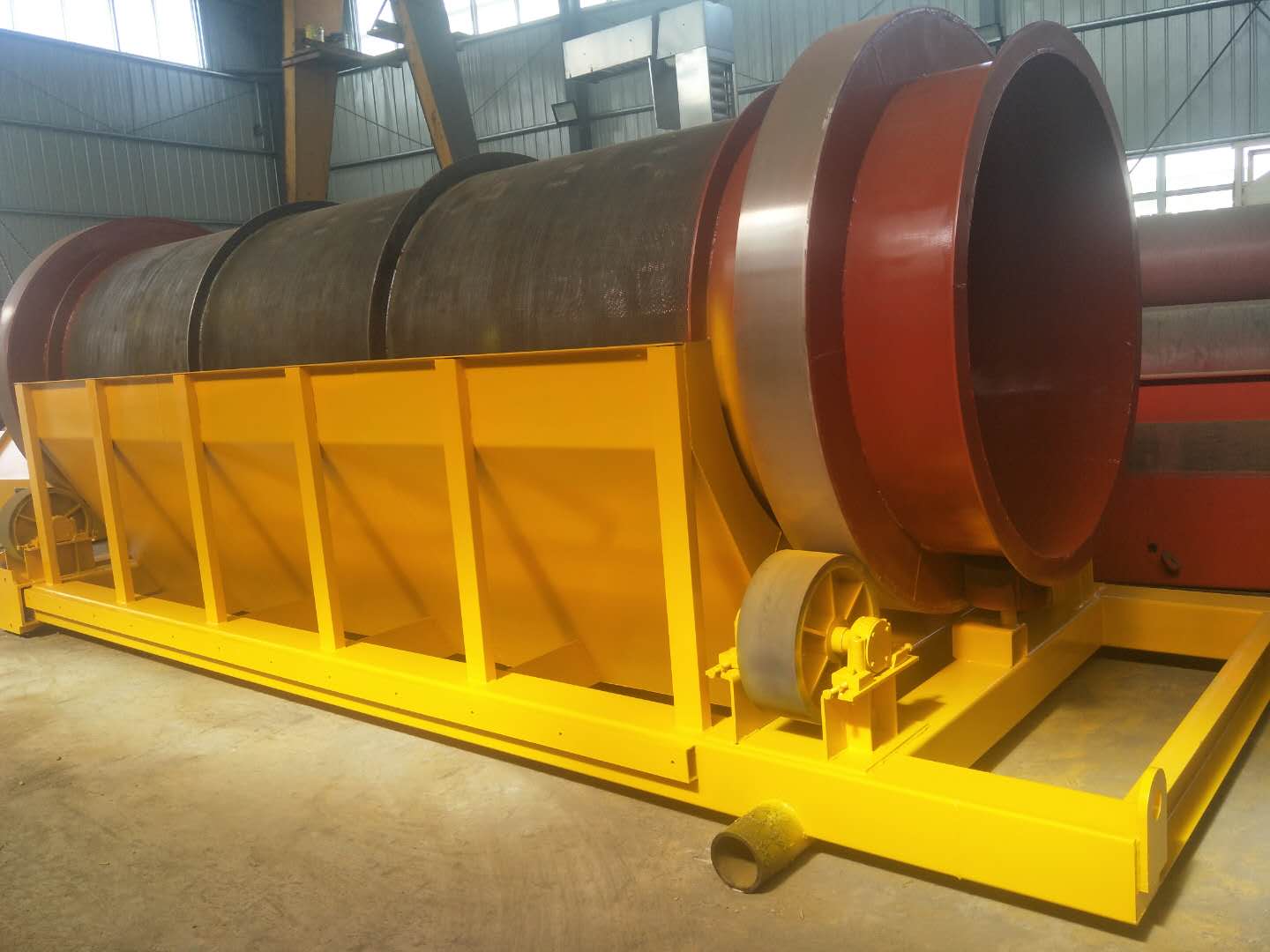 煤礦煤矸石無(wú)軸滾筒篩分機(jī)廠家使用介紹